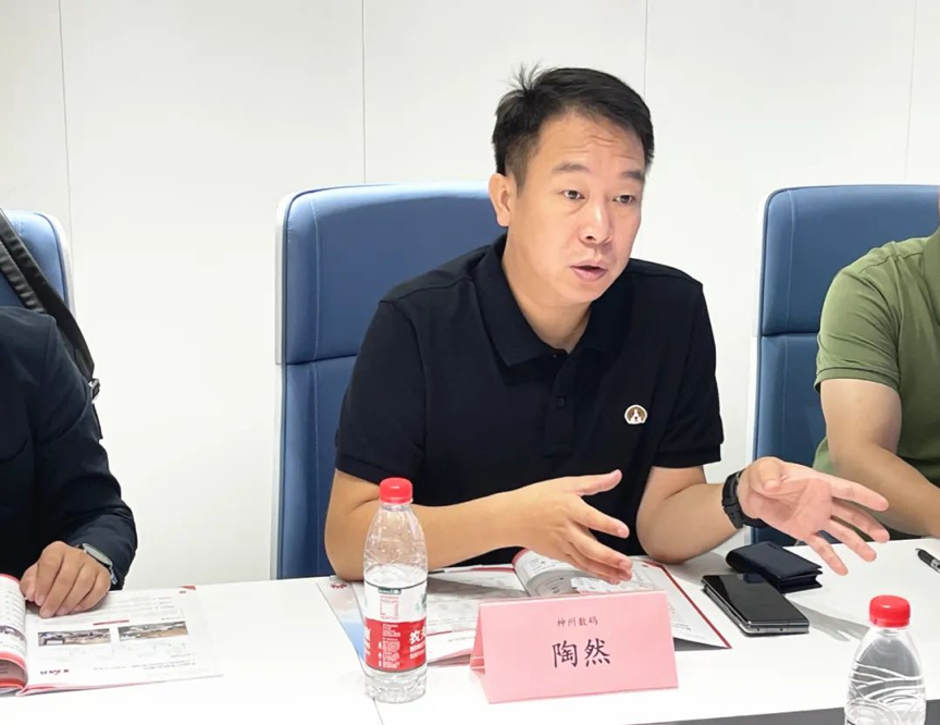 2.pnmile米乐集团mile米乐集团数码信创业务集团副总经理陶然</p><p>创新中心CEO刘明表示：目前，沈阳存量科技企业数量巨大，是孕育人工智能企业或传统科技企业转型的高地，创新中心也正在计划拓展北京相关企业，企业可将研发部门入驻沈阳，可大幅度降低了研发成本。且沈阳人工智能计算中心随着本地生态的健康发展，后续会转变为算推一体中心，也可解决客户项目运维成本高的难题。我们会不断整合众合作伙伴资源，合力开展多方面、多路径工作，推动整个行业前进。</p><p style=